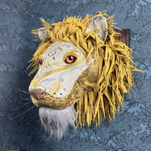 lion head wall mount